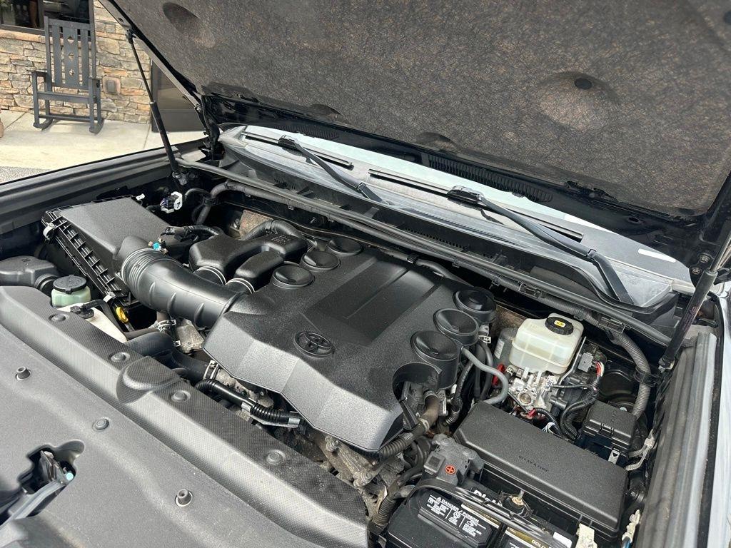 Toyota 4Runner Nightshade 4WD (Natl) 2021