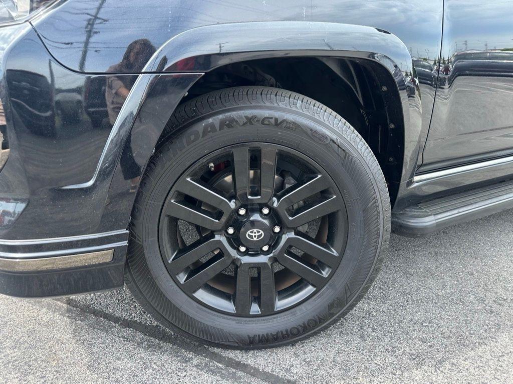 Toyota 4Runner Nightshade 4WD (Natl) 2021