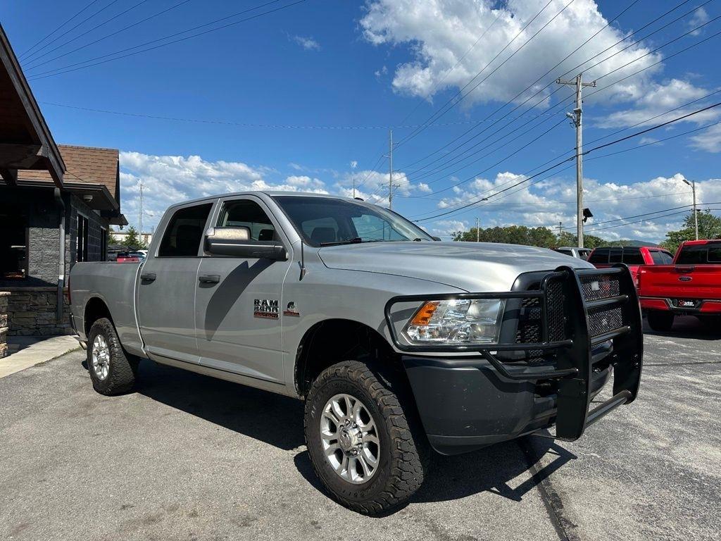 RAM 2500 Tradesman 4x4 Crew Cab 6'4" Box 2018