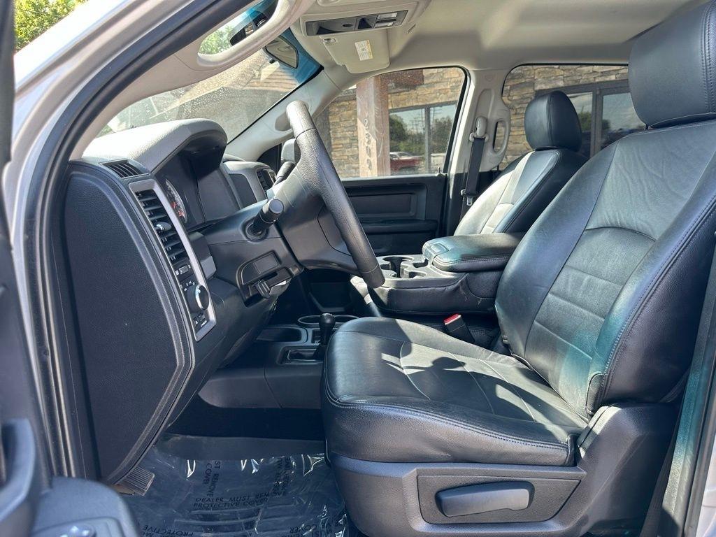 RAM 2500 Tradesman 4x4 Crew Cab 6'4" Box 2018