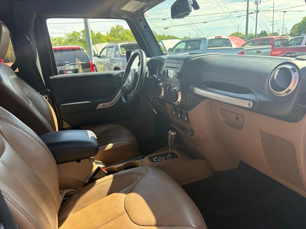 Jeep Wrangler 4WD 2dr Sahara 2015