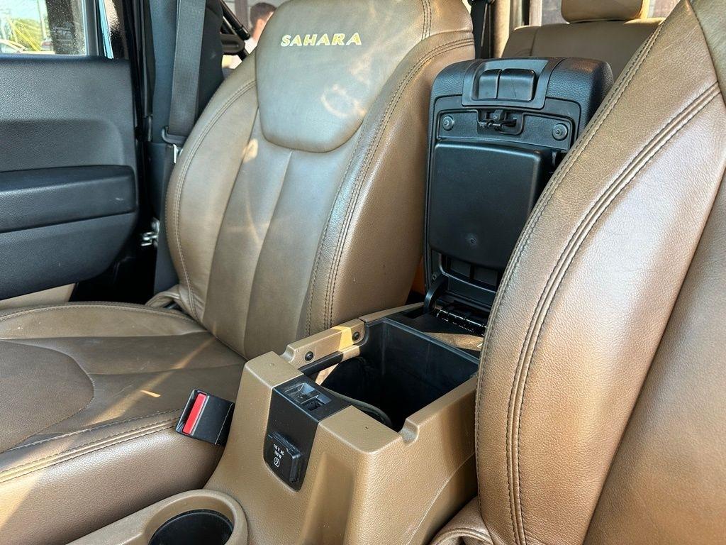 Jeep Wrangler 4WD 2dr Sahara 2015