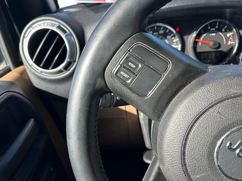 Jeep Wrangler 4WD 2dr Sahara 2015