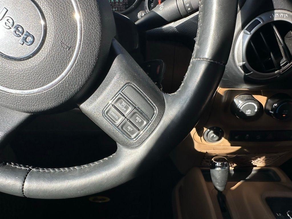 Jeep Wrangler 4WD 2dr Sahara 2015