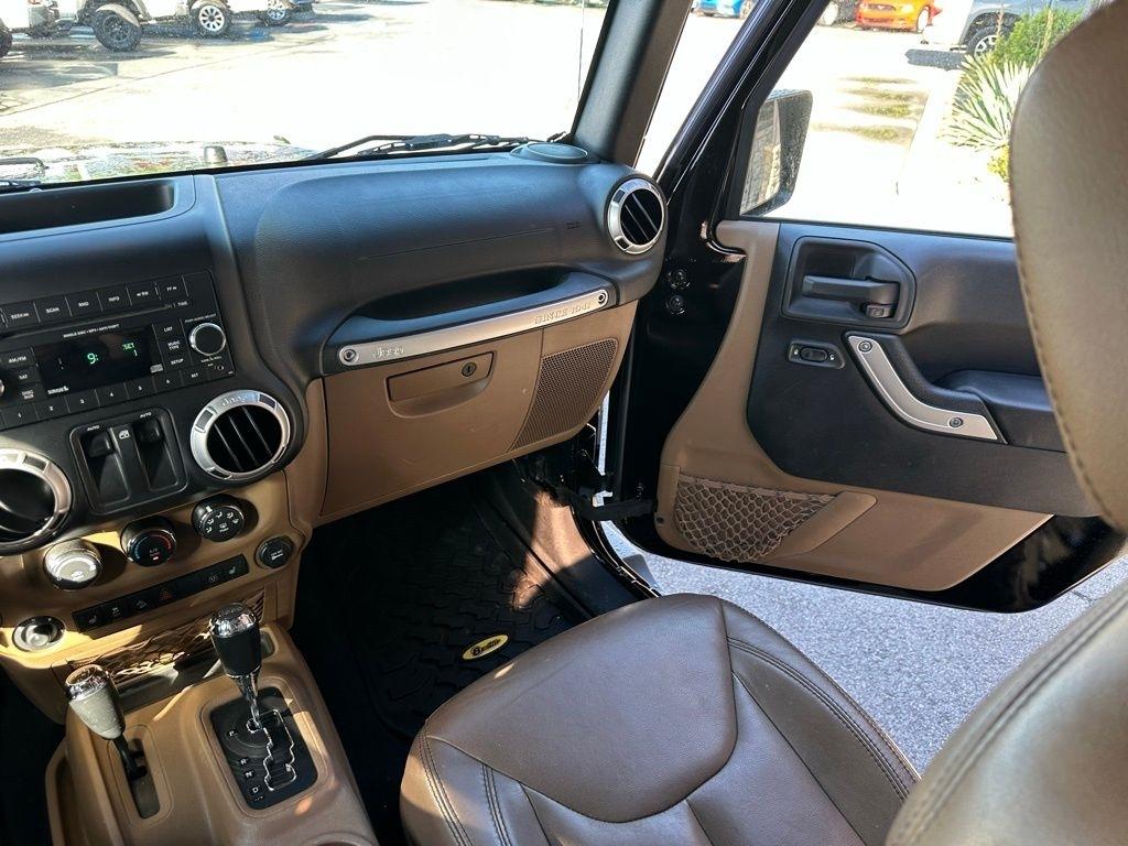 Jeep Wrangler 4WD 2dr Sahara 2015