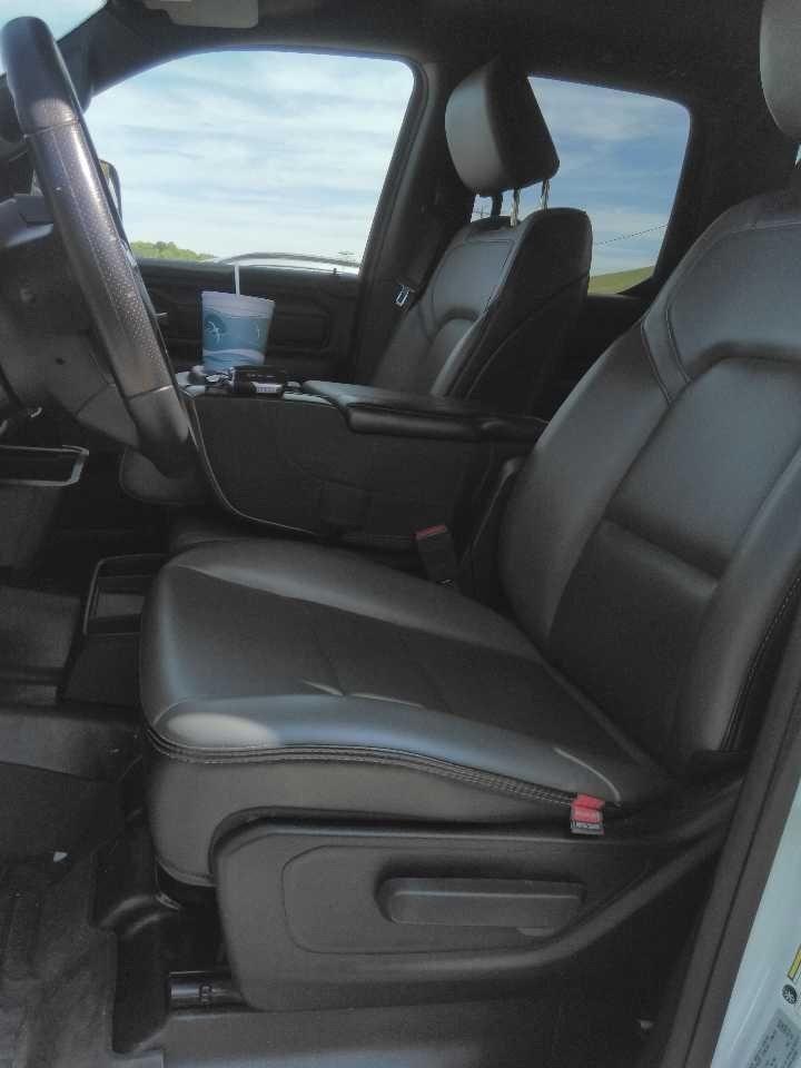 RAM 1500 Tradesman 4x2 Quad Cab 6'4" Box 2024