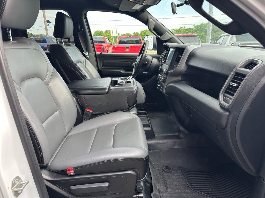 RAM 1500 Tradesman 4x2 Quad Cab 6'4" Box 2024