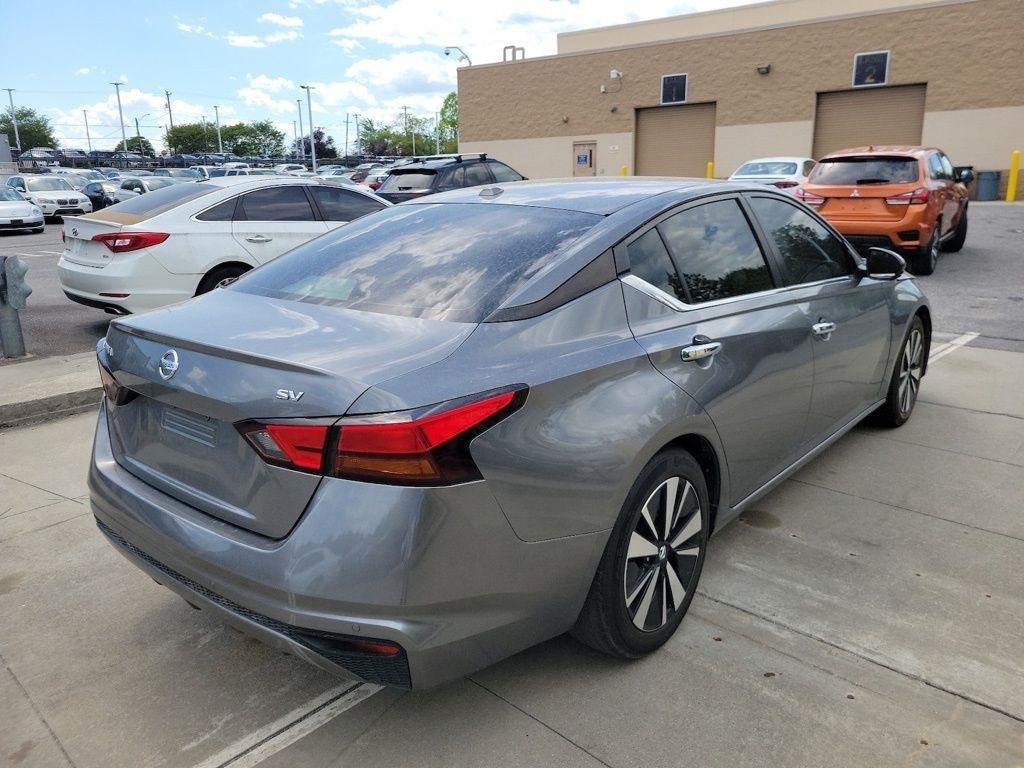 Nissan Altima 2.5 SV Sedan 2021