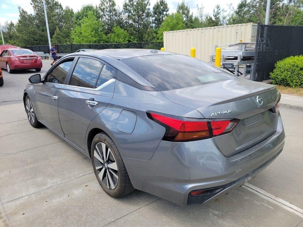 Nissan Altima 2.5 SV Sedan 2021