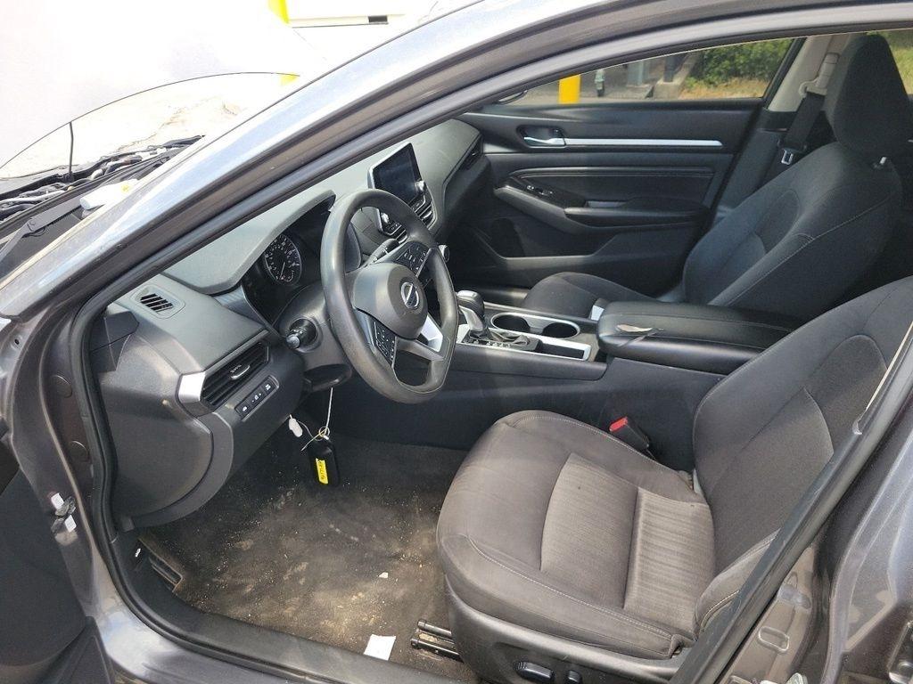 Nissan Altima 2.5 SV Sedan 2021