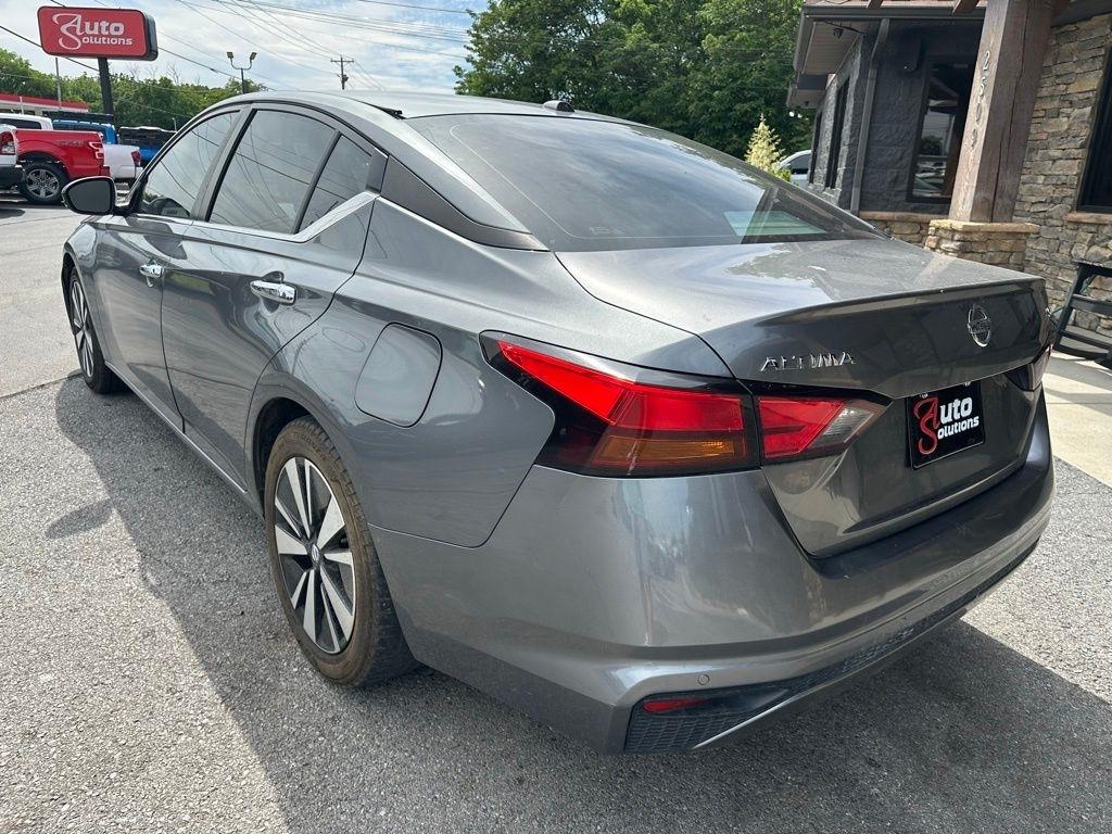 Nissan Altima 2.5 SV Sedan 2021