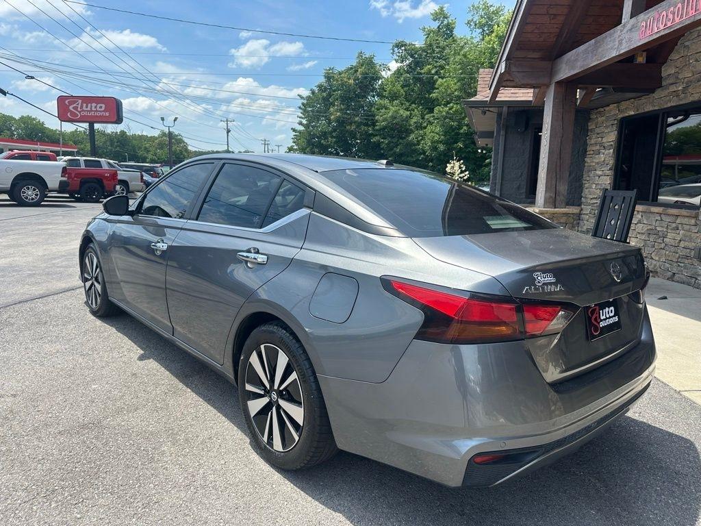 Nissan Altima 2.5 SV Sedan 2021