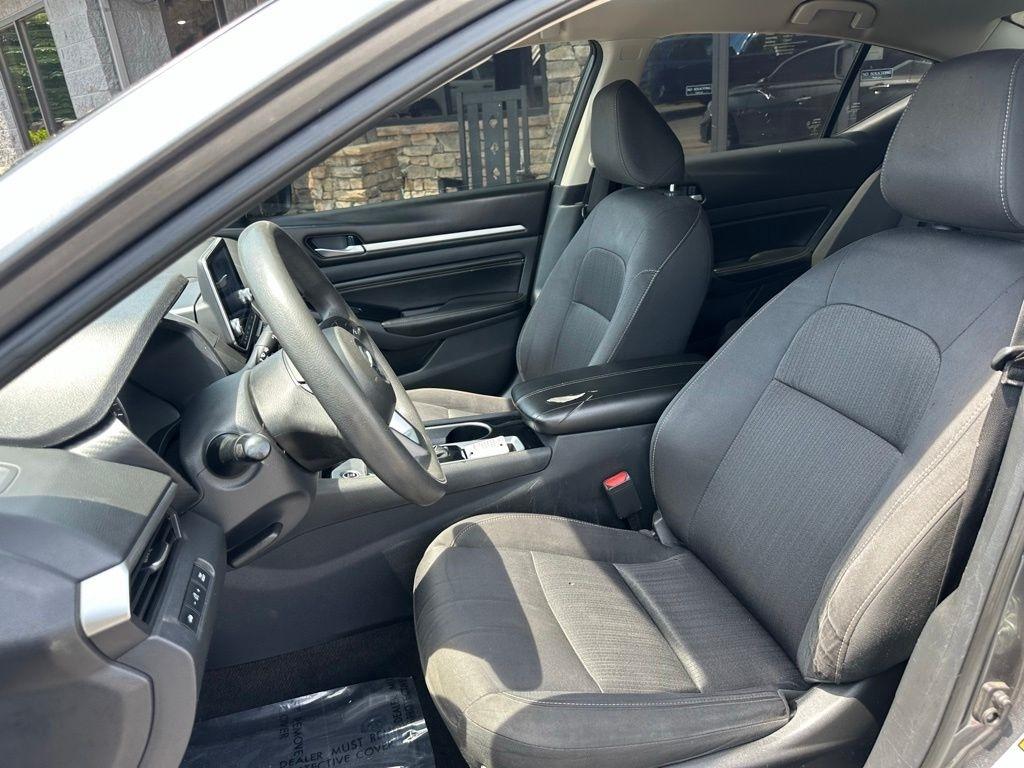 Nissan Altima 2.5 SV Sedan 2021