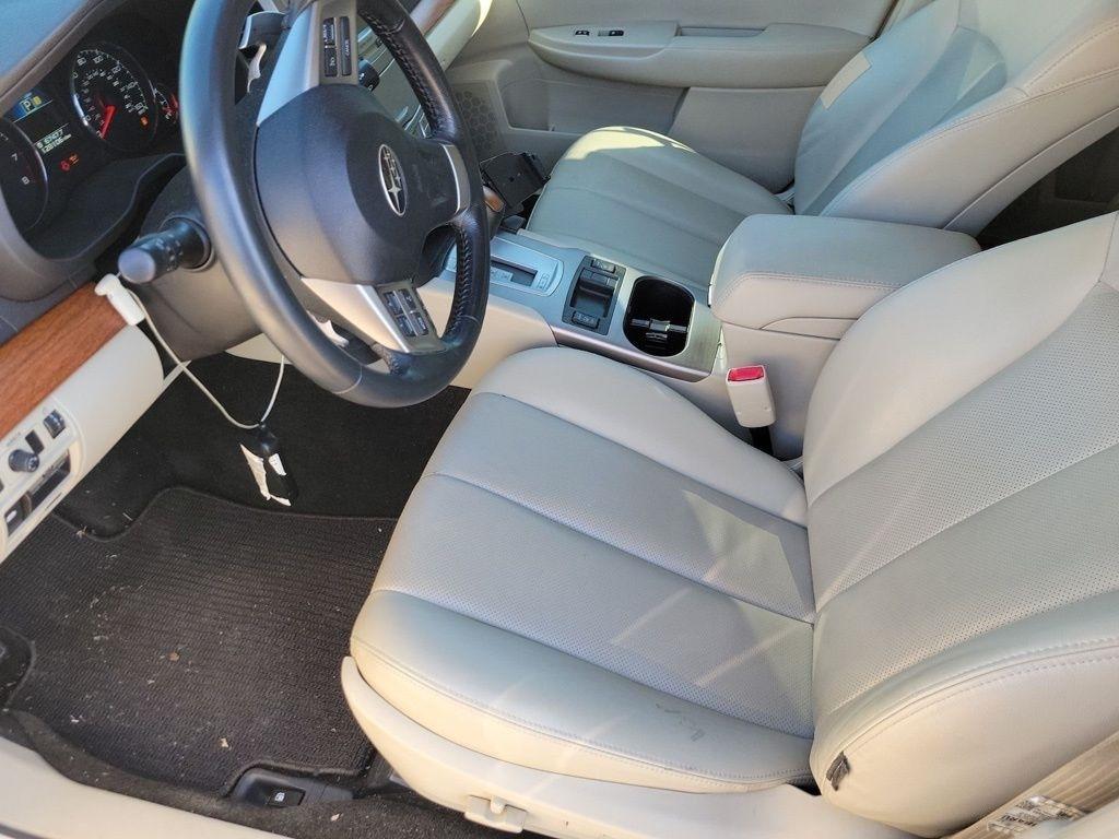 Subaru Outback 4dr Wgn H6 Auto 3.6R Limited 2013