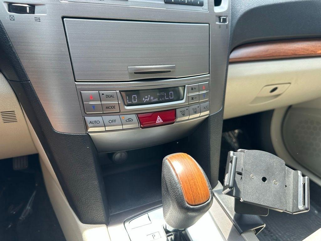 Subaru Outback 4dr Wgn H6 Auto 3.6R Limited 2013