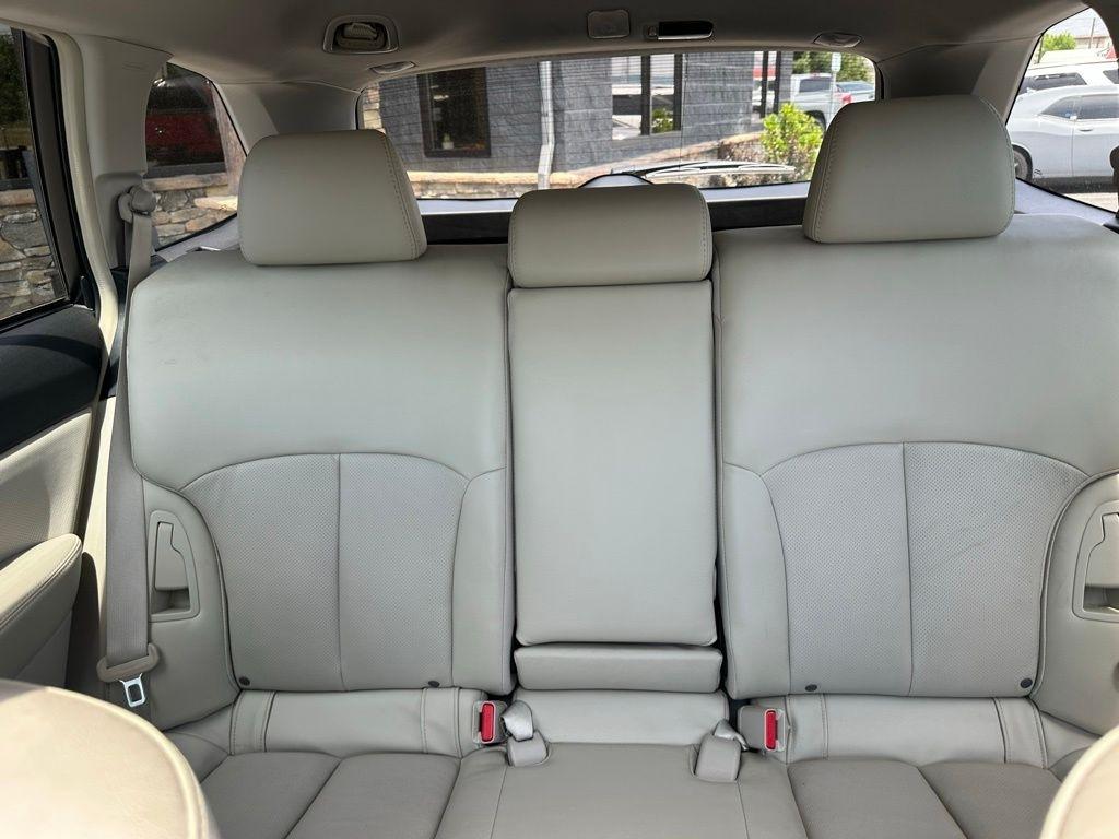 Subaru Outback 4dr Wgn H6 Auto 3.6R Limited 2013