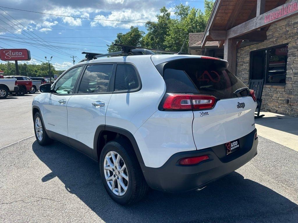 Jeep Cherokee FWD 4dr Sport 2016