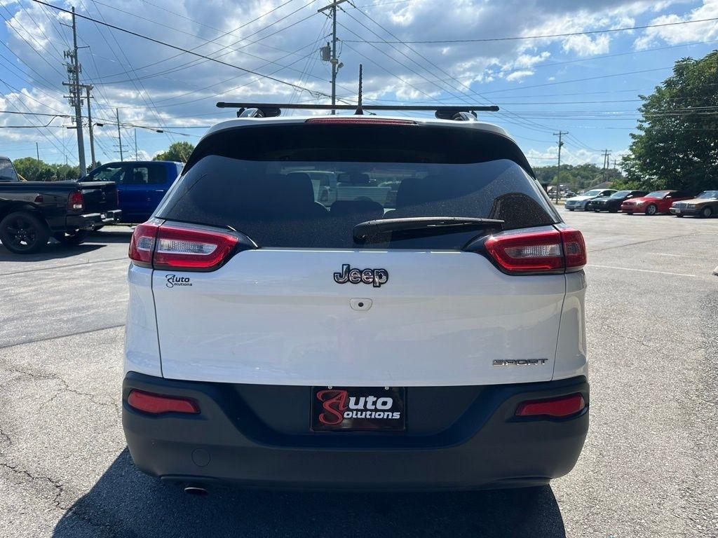 Jeep Cherokee FWD 4dr Sport 2016