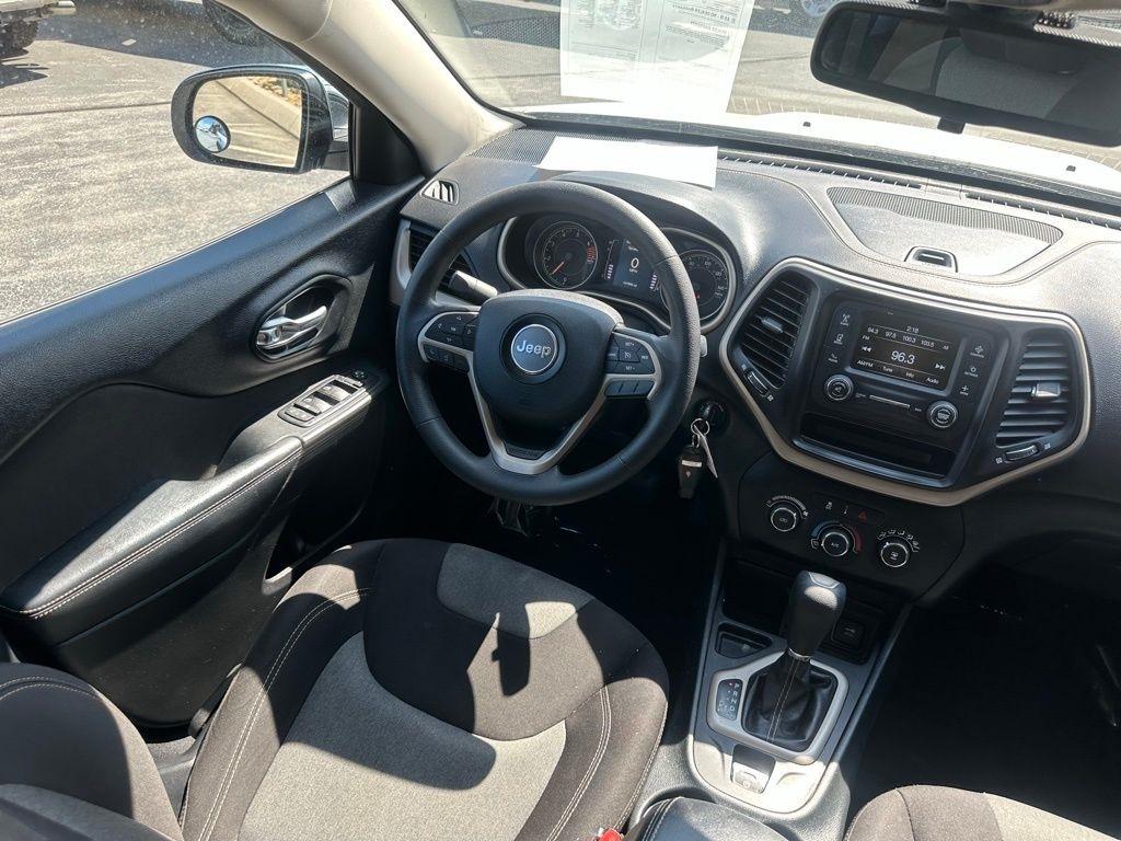 Jeep Cherokee FWD 4dr Sport 2016