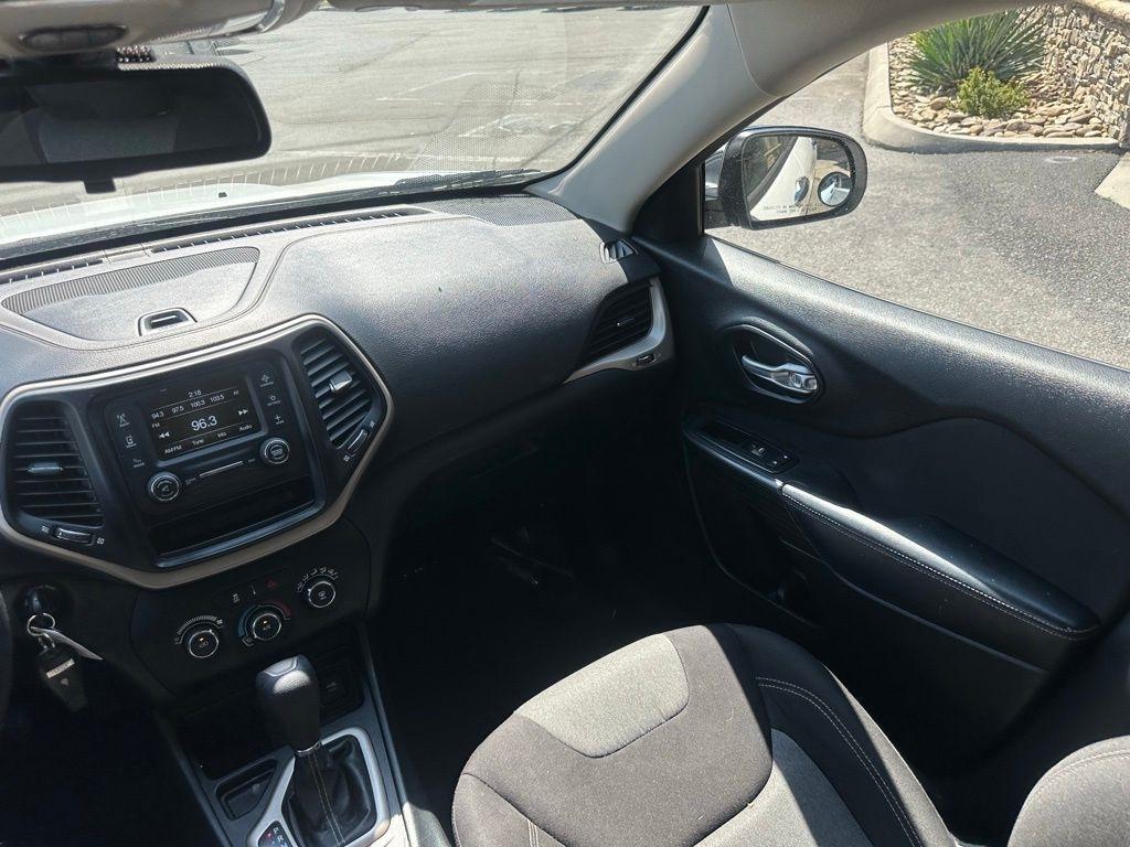 Jeep Cherokee FWD 4dr Sport 2016