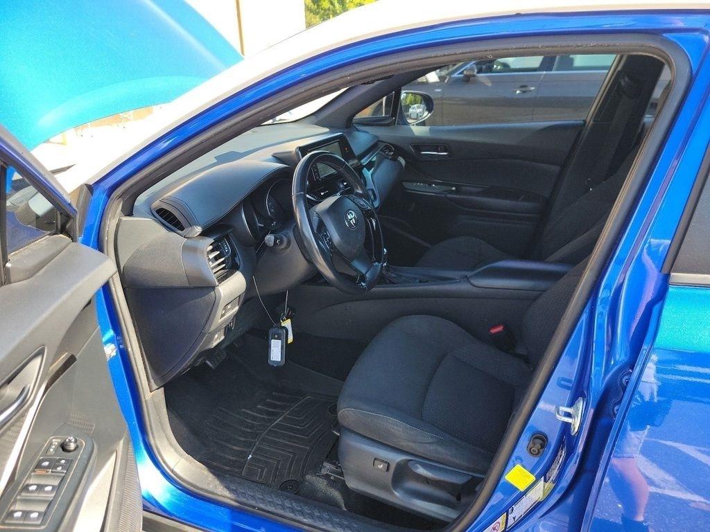 Toyota C-HR XLE FWD (Natl) 2018