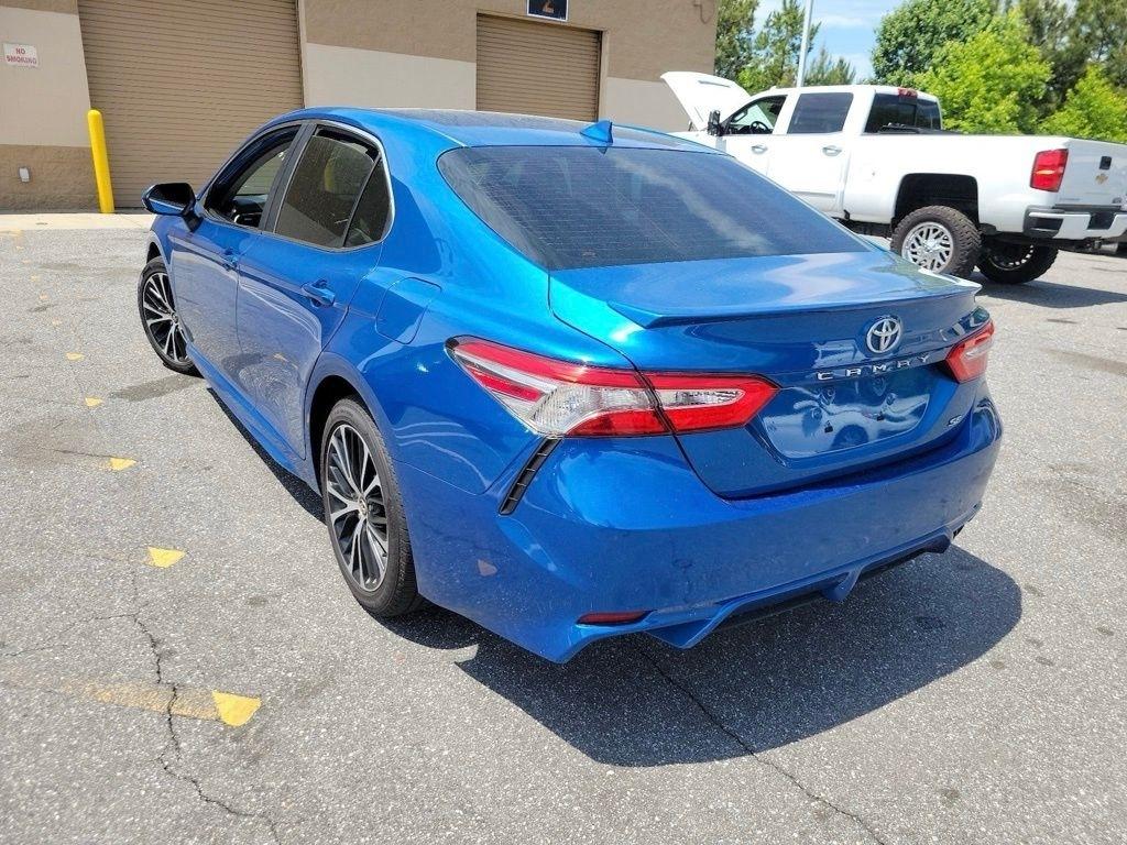 Toyota Camry XLE Auto (Natl) 2019