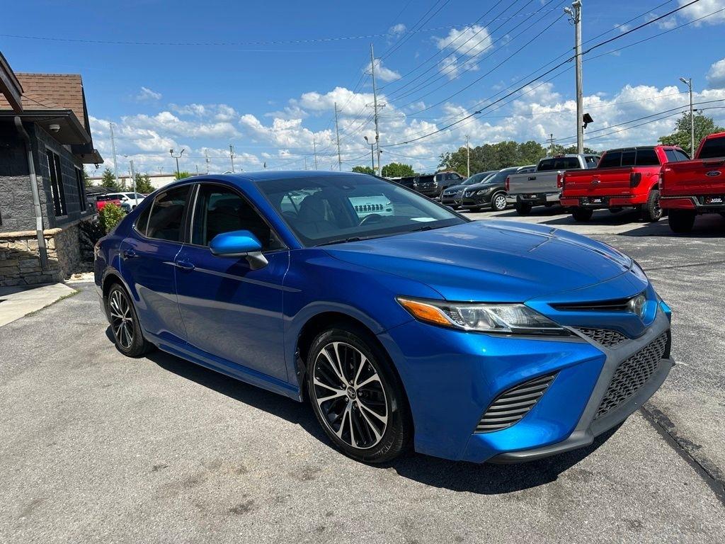 Toyota Camry XLE Auto (Natl) 2019