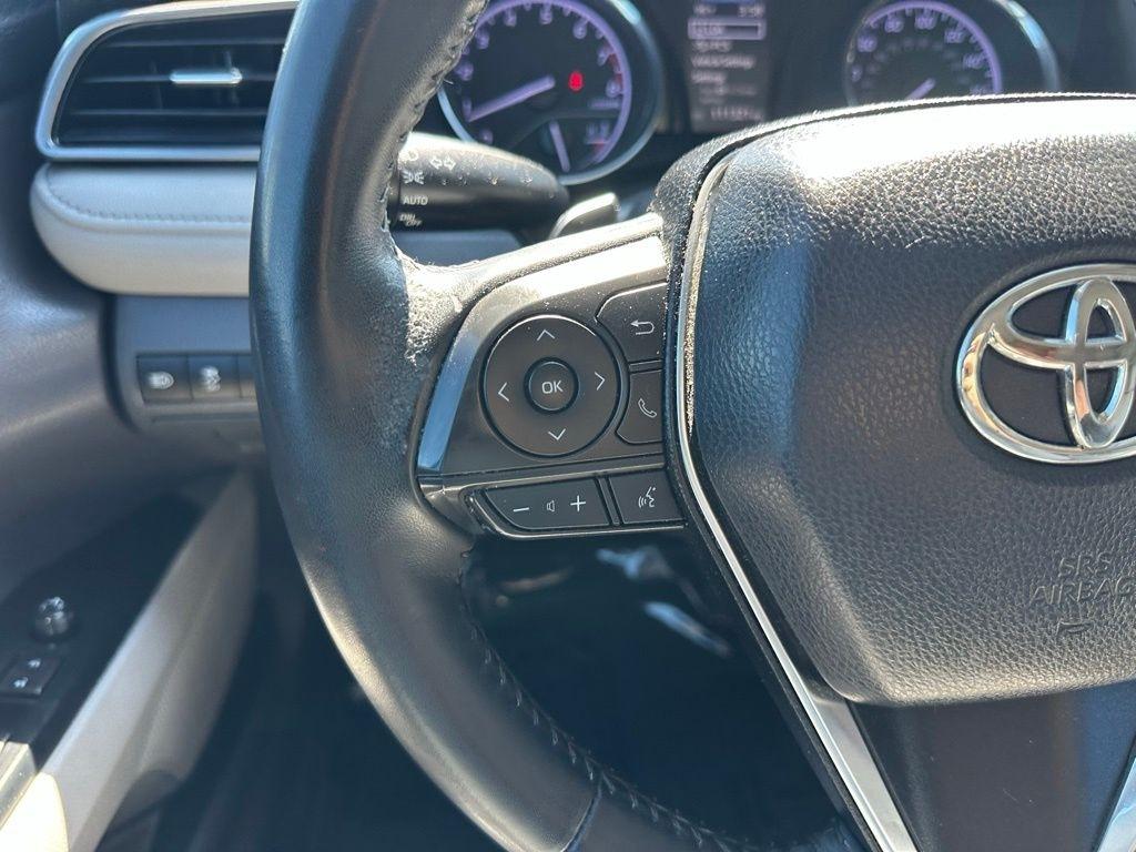 Toyota Camry XLE Auto (Natl) 2019