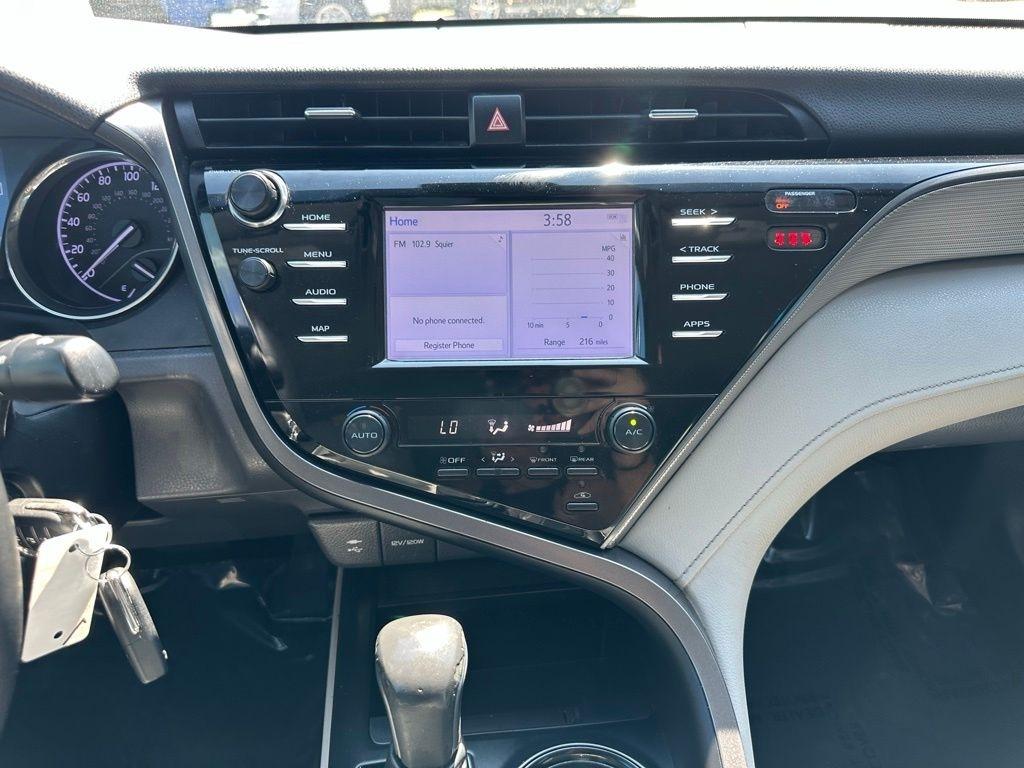 Toyota Camry XLE Auto (Natl) 2019