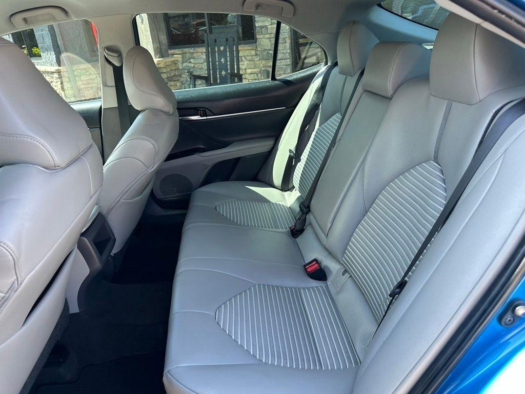 Toyota Camry XLE Auto (Natl) 2019
