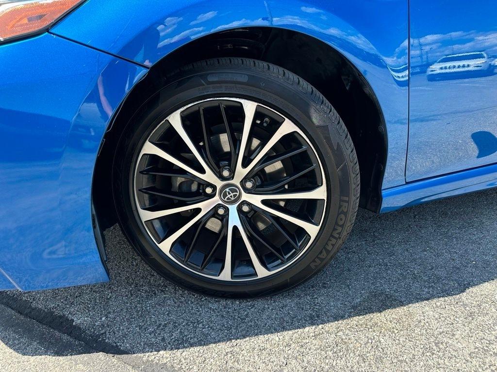 Toyota Camry XLE Auto (Natl) 2019