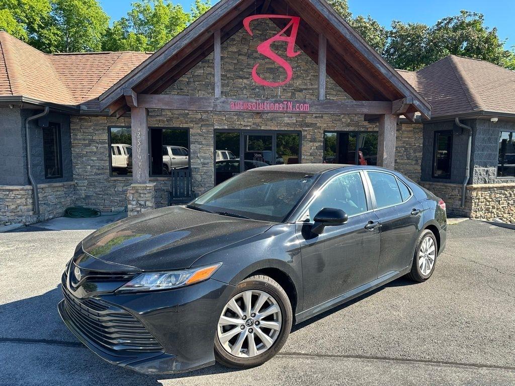 Toyota Camry XLE Auto (Natl) 2018