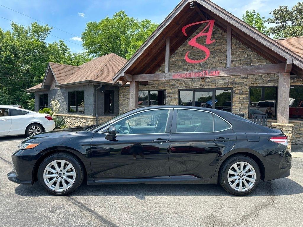Toyota Camry XLE Auto (Natl) 2018