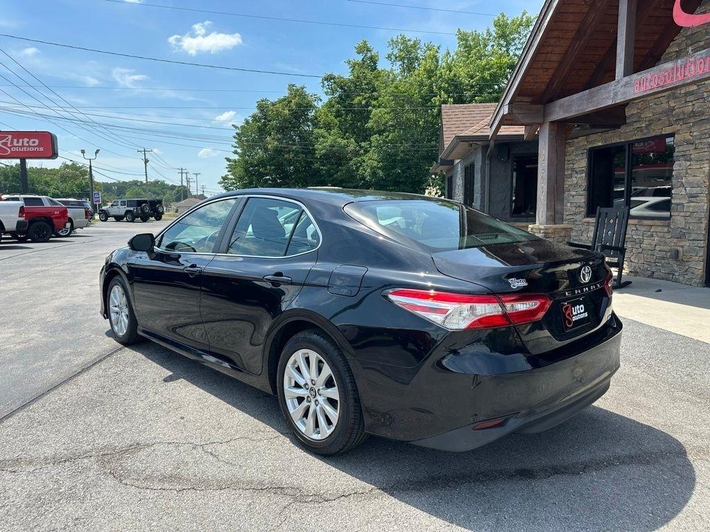 Toyota Camry XLE Auto (Natl) 2018