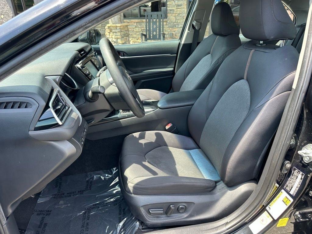 Toyota Camry XLE Auto (Natl) 2018