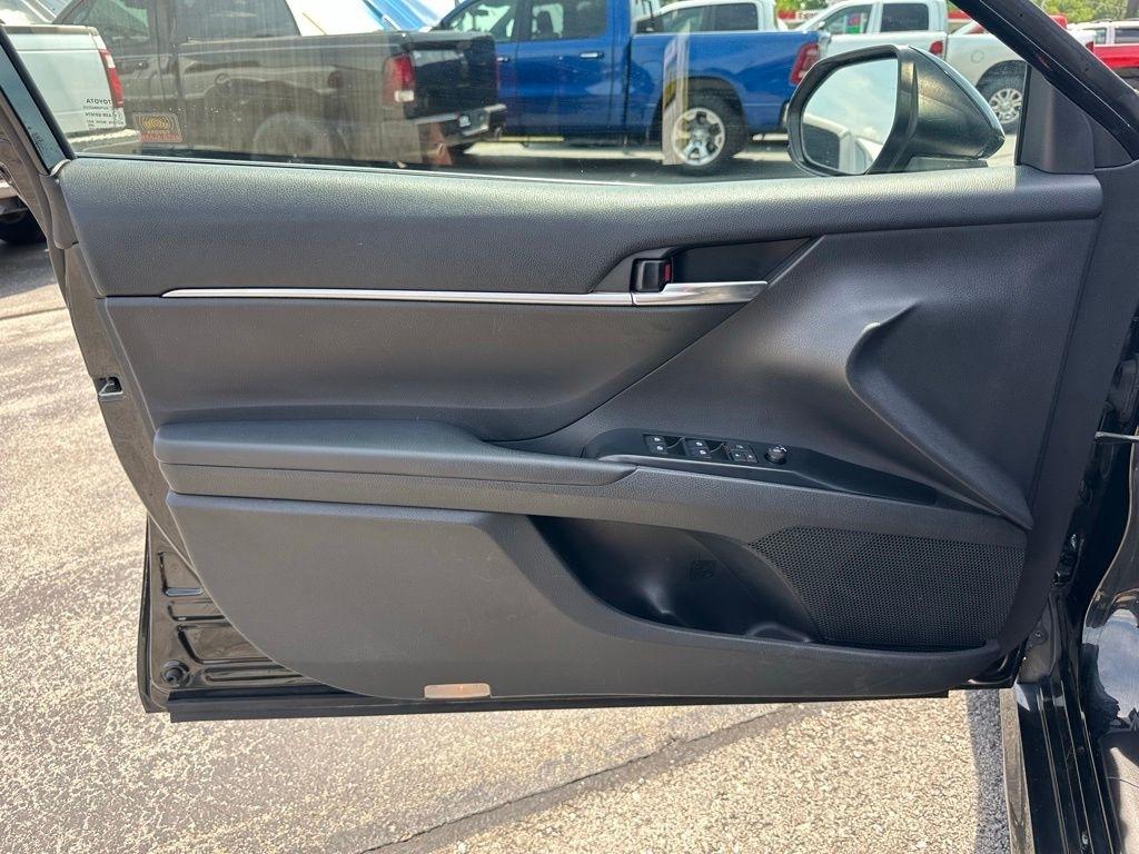 Toyota Camry XLE Auto (Natl) 2018