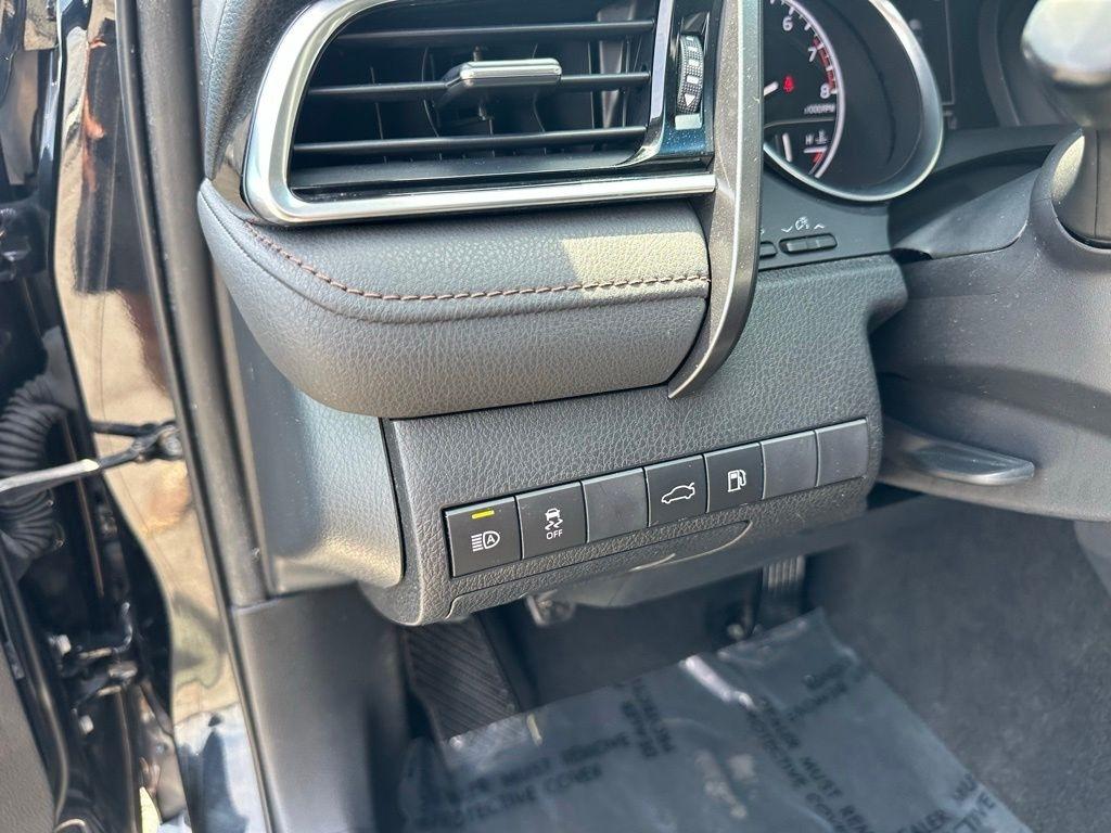 Toyota Camry XLE Auto (Natl) 2018