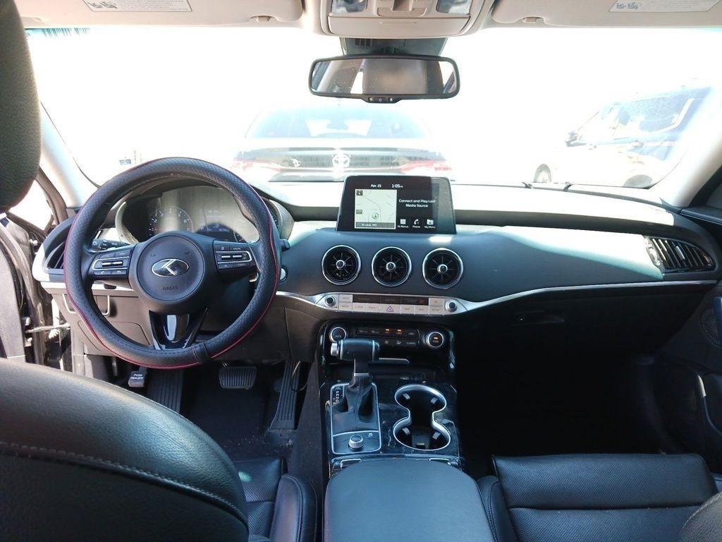 Kia Stinger Base AWD 2019