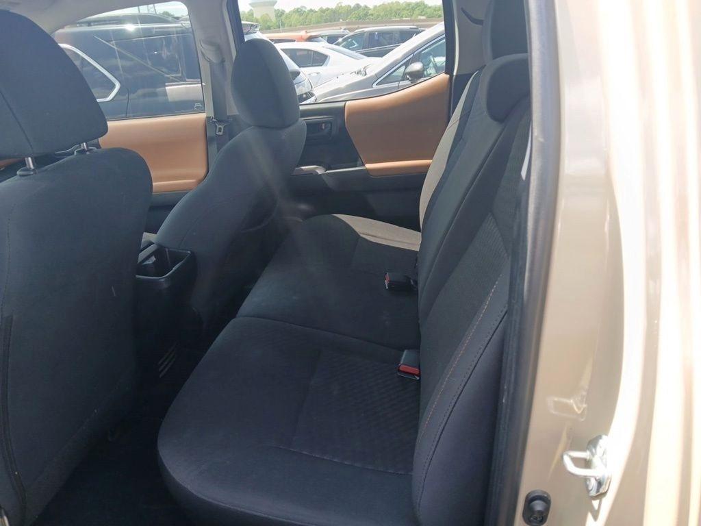 Toyota Tacoma 4WD TRD Off Road Double Cab 5' Bed V6 MT (Natl) 2020