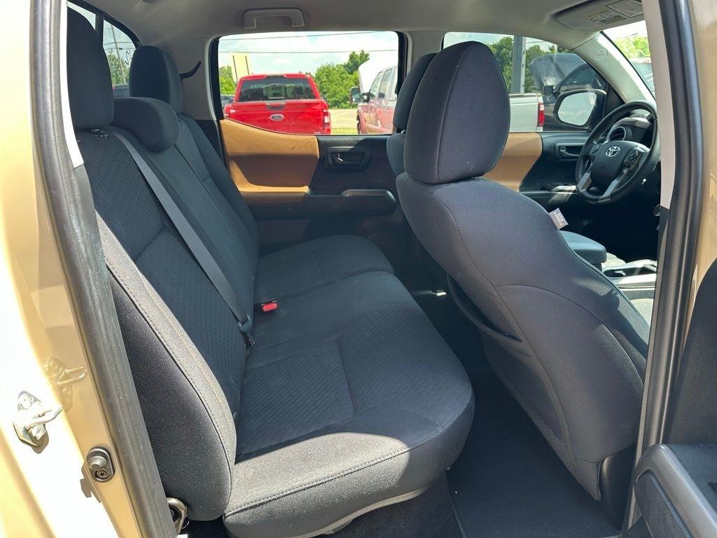 Toyota Tacoma 4WD TRD Off Road Double Cab 5' Bed V6 MT (Natl) 2020