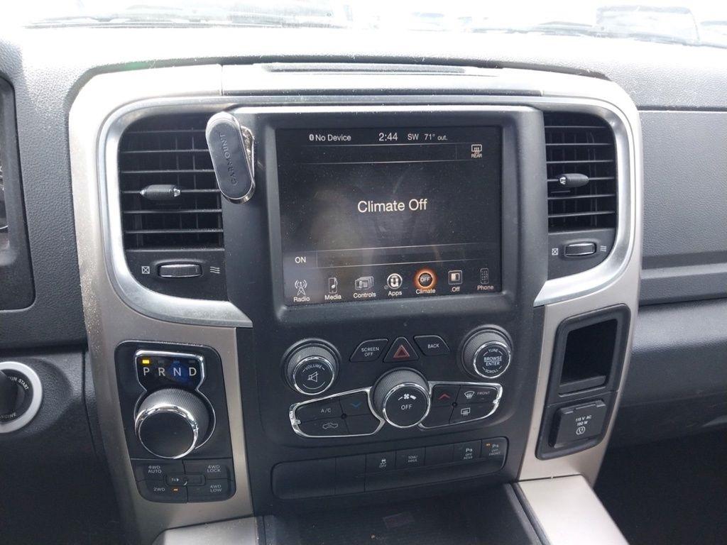 RAM 1500 4WD Crew Cab 140.5" Big Horn 2016