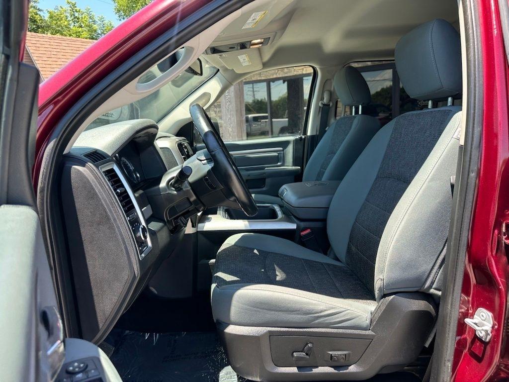 RAM 1500 4WD Crew Cab 140.5" Big Horn 2016