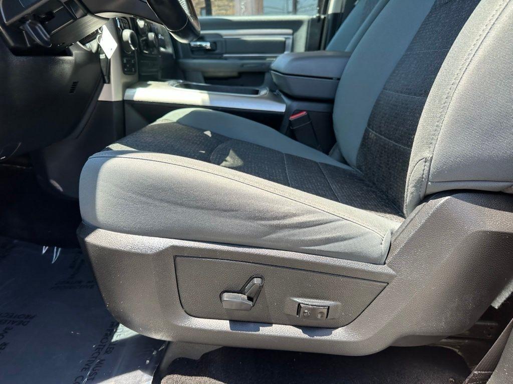 RAM 1500 4WD Crew Cab 140.5" Big Horn 2016