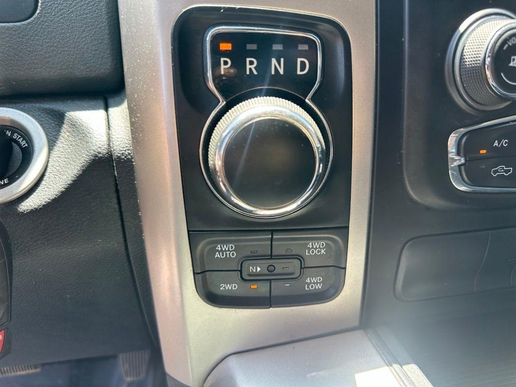 RAM 1500 4WD Crew Cab 140.5" Big Horn 2016