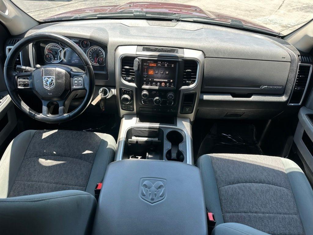 RAM 1500 4WD Crew Cab 140.5" Big Horn 2016