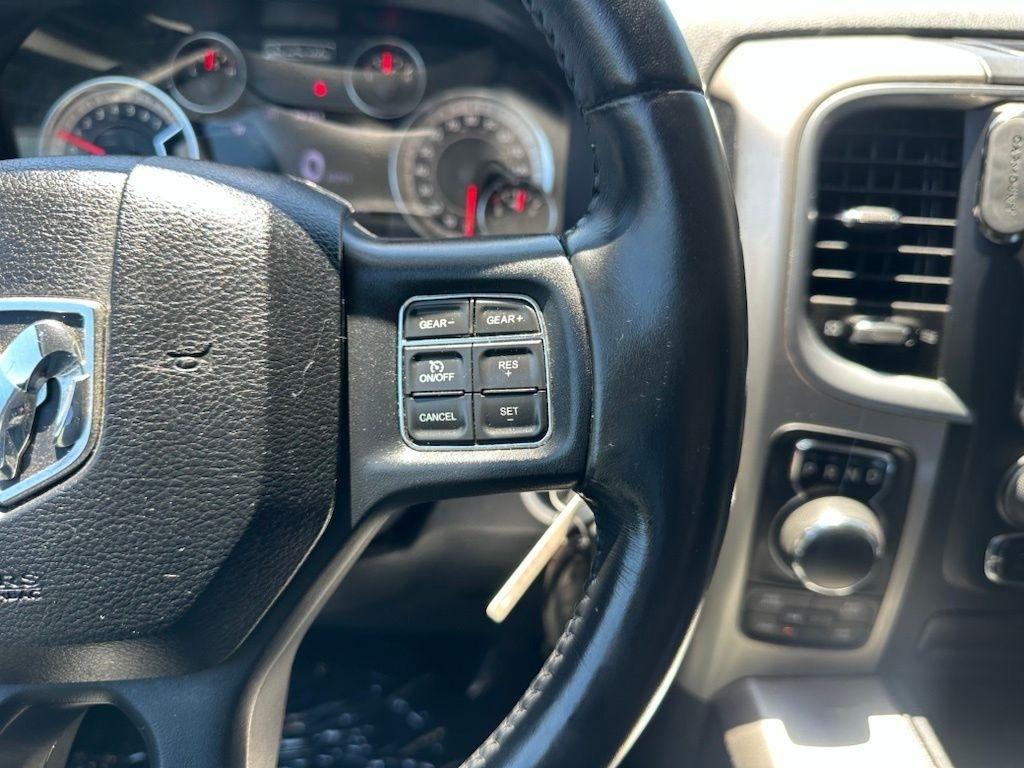 RAM 1500 4WD Crew Cab 140.5" Big Horn 2016