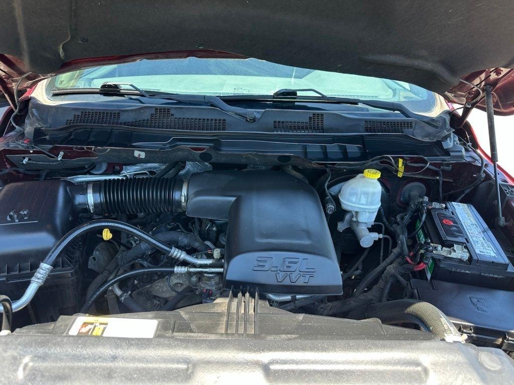 RAM 1500 4WD Crew Cab 140.5" Big Horn 2016