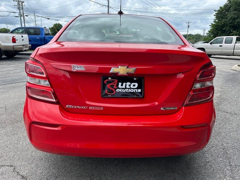 Chevrolet Sonic 4dr Sdn Auto Premier 2018