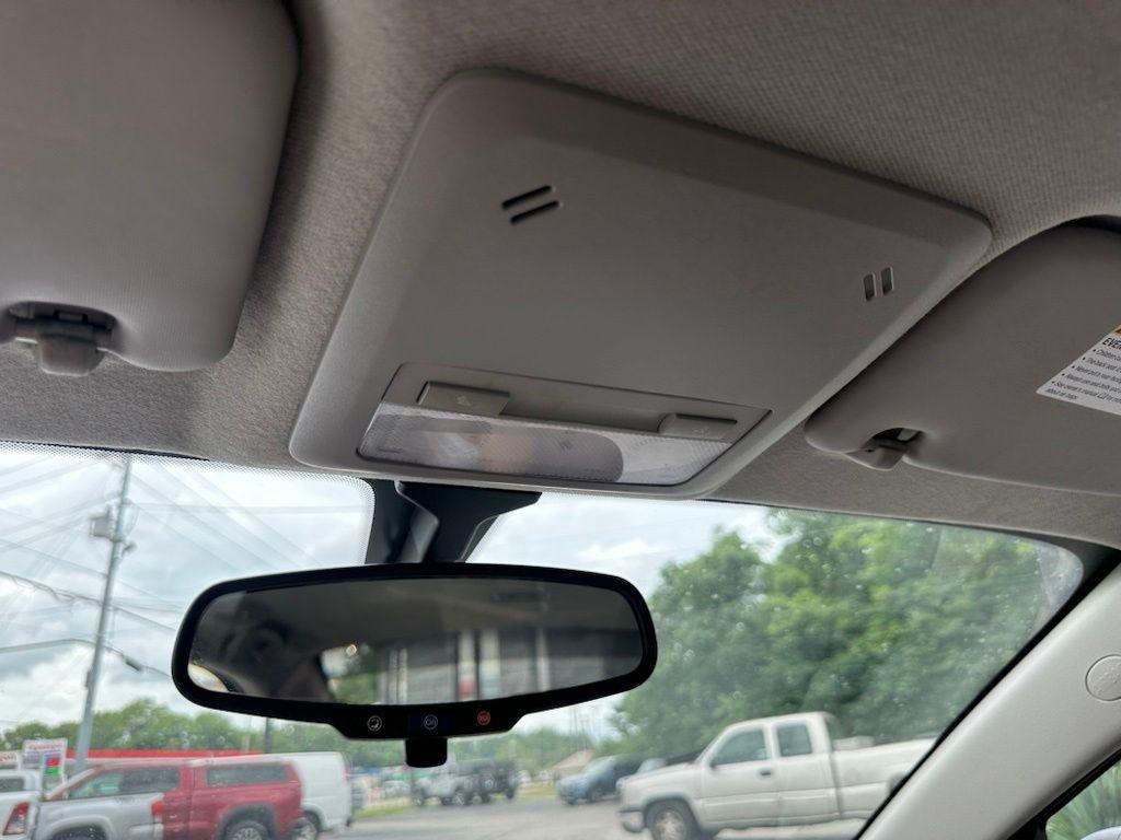 Chevrolet Sonic 4dr Sdn Auto Premier 2018