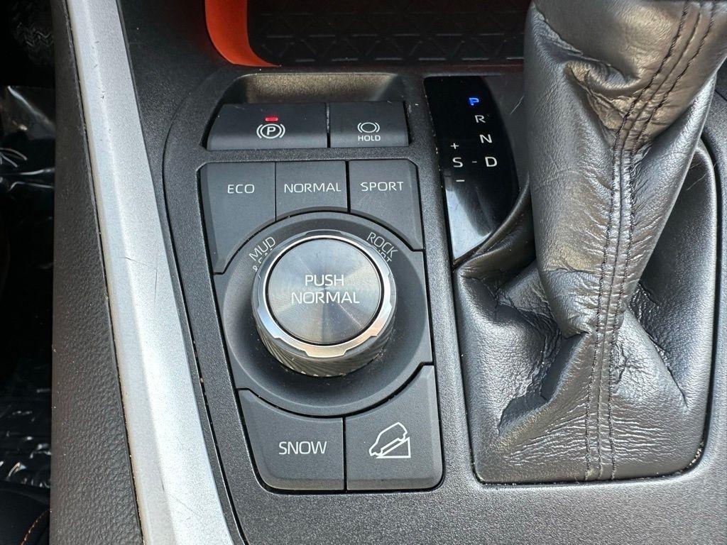 Toyota RAV4 Adventure AWD (Natl) 2022